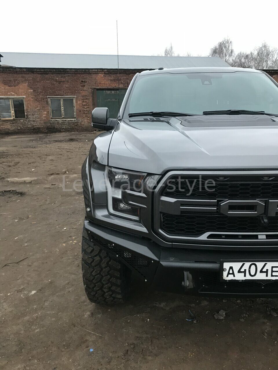 Установка обвеса на FORD RAPTOR