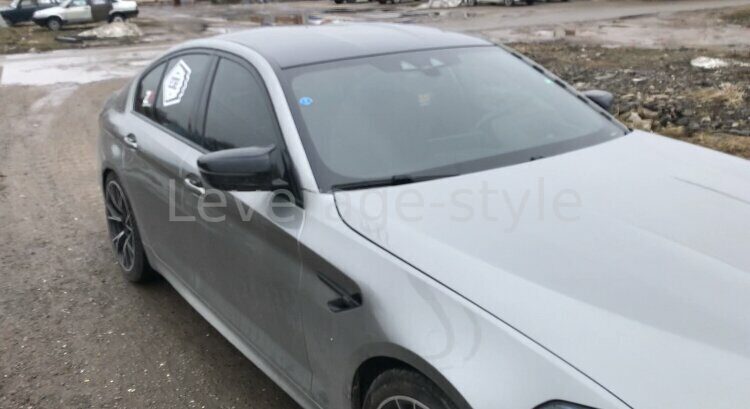 Замена карбоновые крыши на M5 c классического на кованый карбон