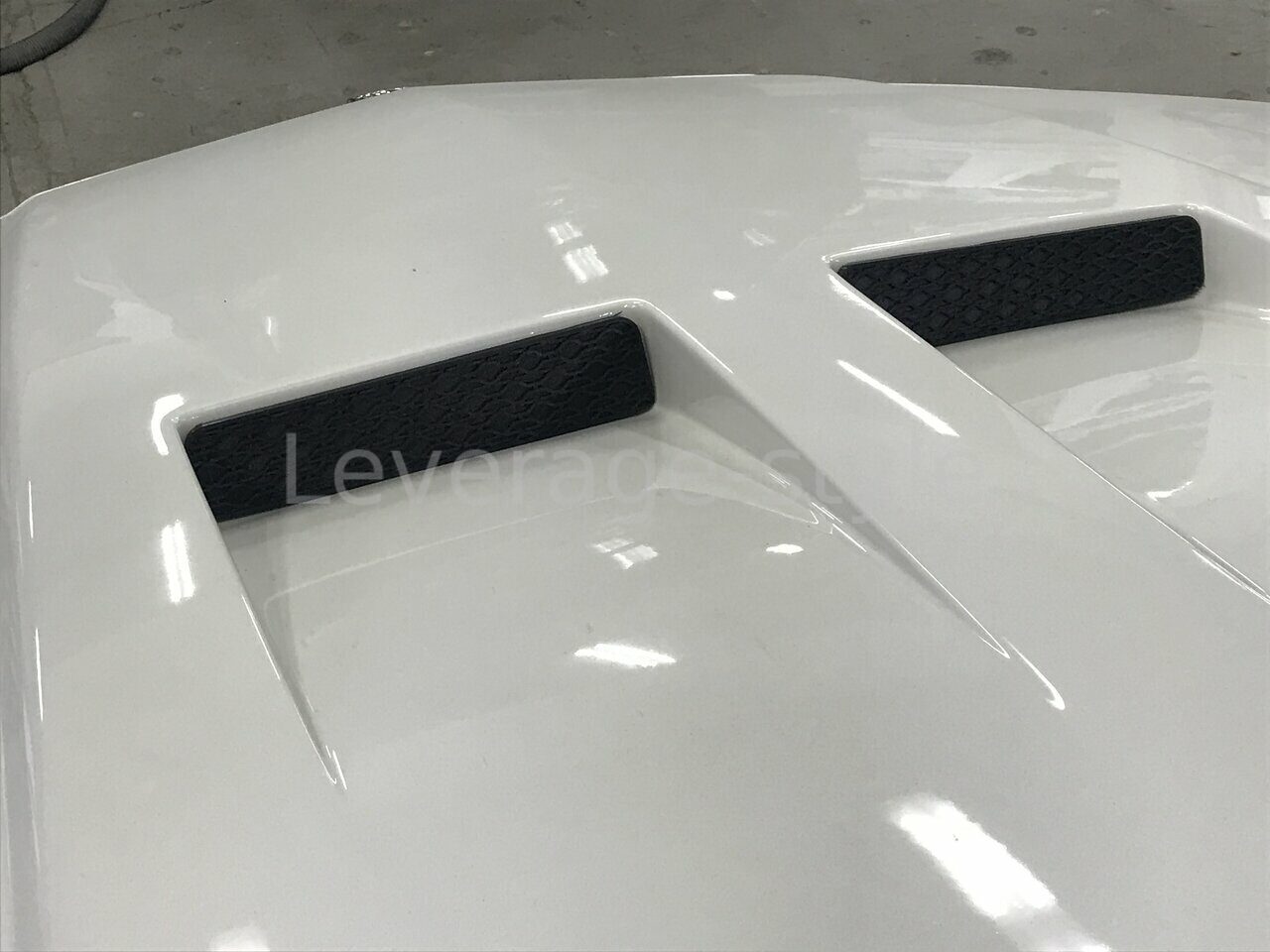 Изготовление жабер в алюминиевом капоте CLS 6.3