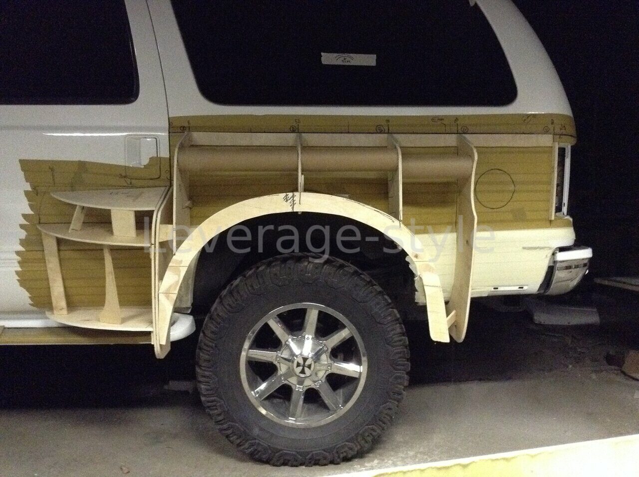 Дикое расширение Ford Excursion