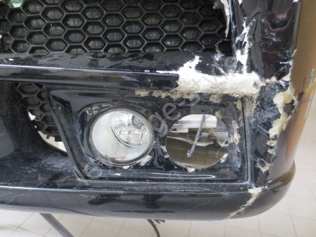 Ремонт бампера Khann