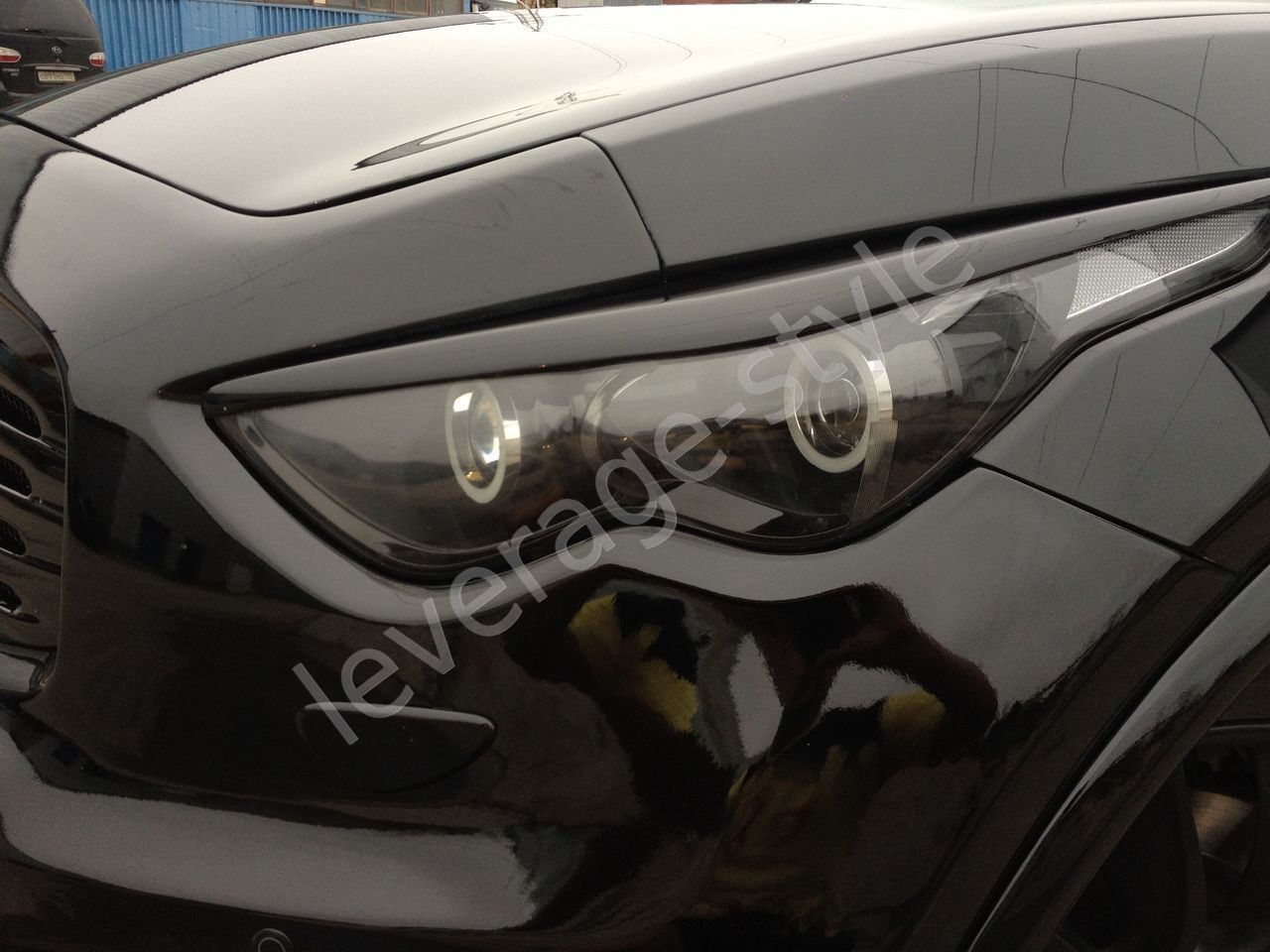 Изготовление ангельских глазок на Infiniti FX 35