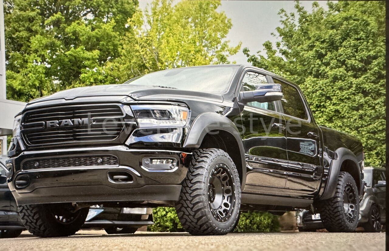 Расширительные арки Dodge RAM