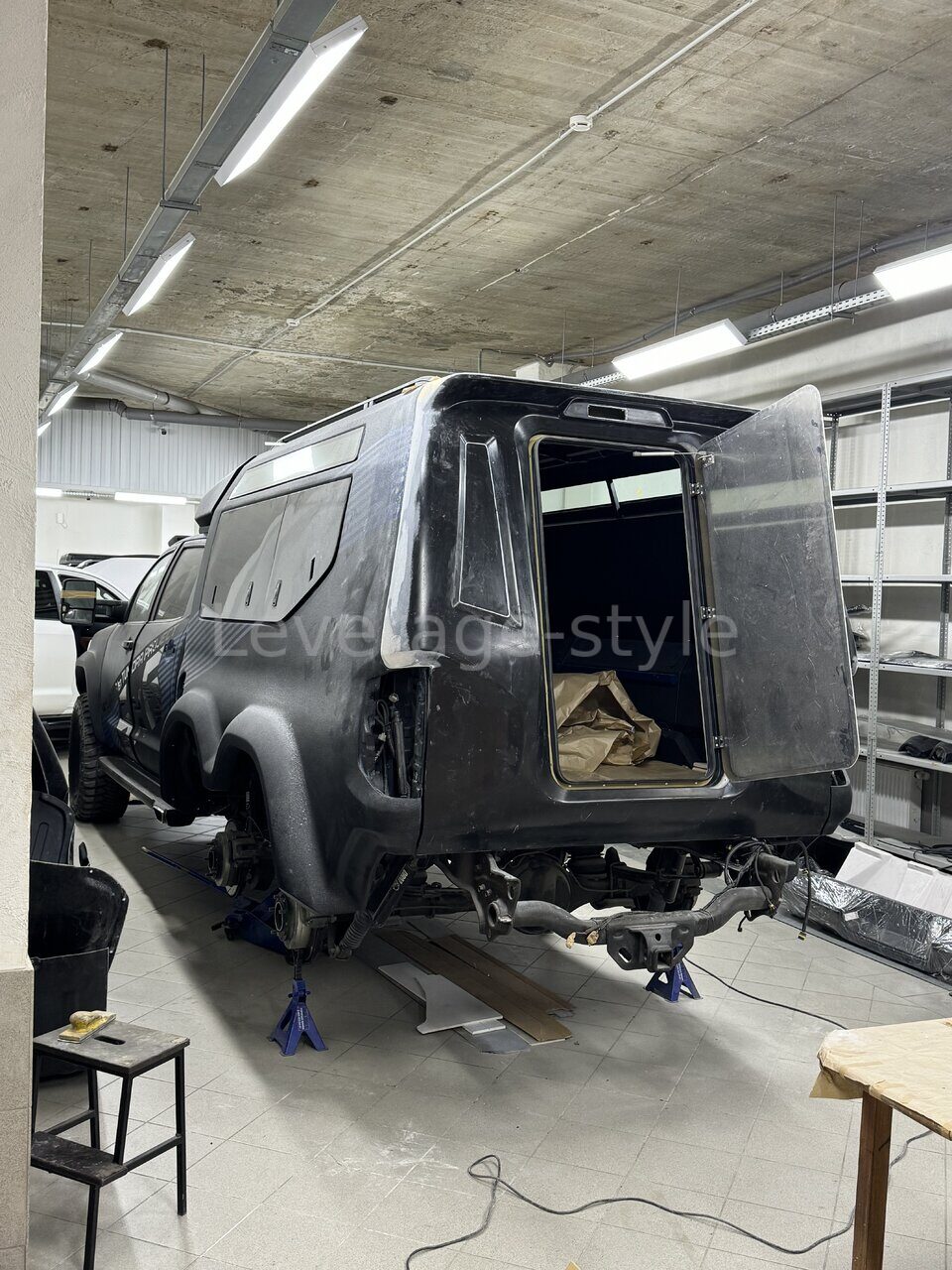 Крышка цельная на кунг tundra 6/6