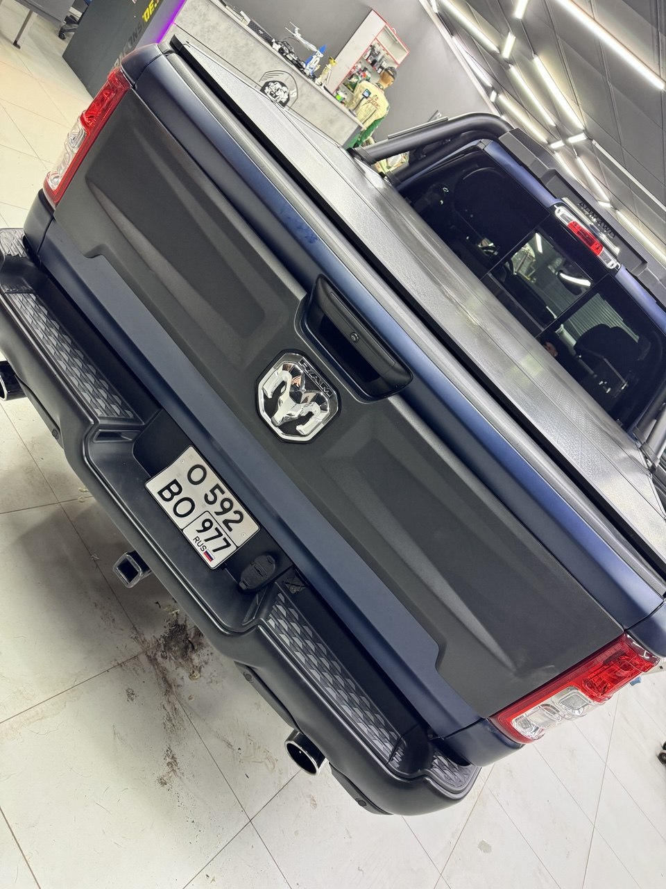 Telegram 1623229 — ram tailgate